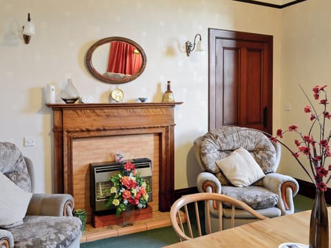 Living room/dining room | Gladstone Cottage, Castletown, nr. Thurso