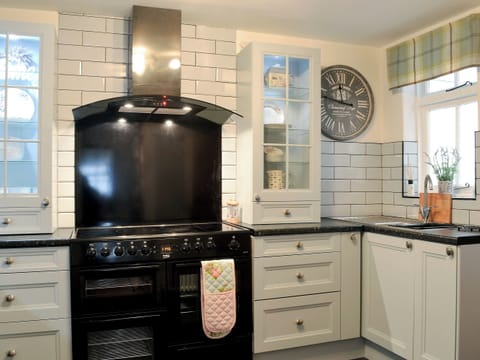 Well equipped kitchen | Raglan Cottage, Ardentinny, near Dunoon