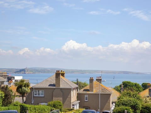 Attractive property in fabulous location | Lyndale, Penzance