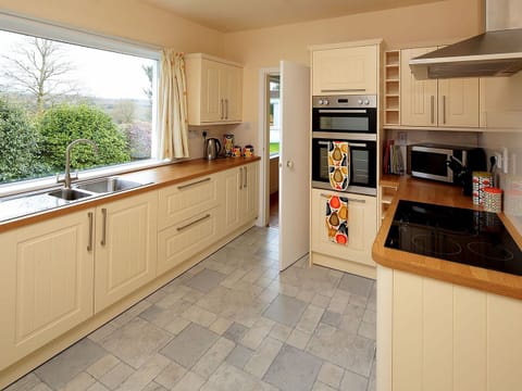 Spacious and bright kitchen | Mountain Cross, Gatehouse of Fleet, Kirkcudbright