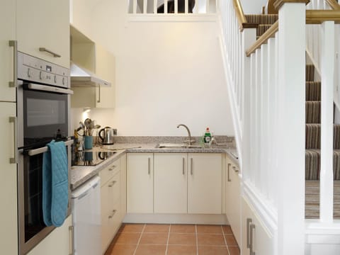 Well-equipped fitted kitchen | The Barn, Kildary, near Tain