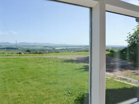 Stunning views over the Vale of Strathmor | Easter Rattray Cottages: Clayhills Cottage - Easter Rattray Cottages, Blairgowrie