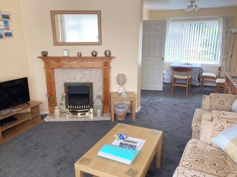 Living area | Vale View, Richmond