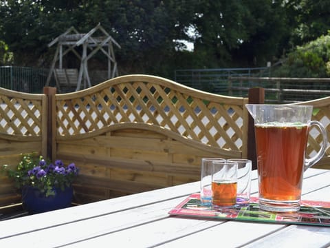 Sitting-out-area | Cefnllaethdre - The Stables, Glynarthen, nr. Cardigan