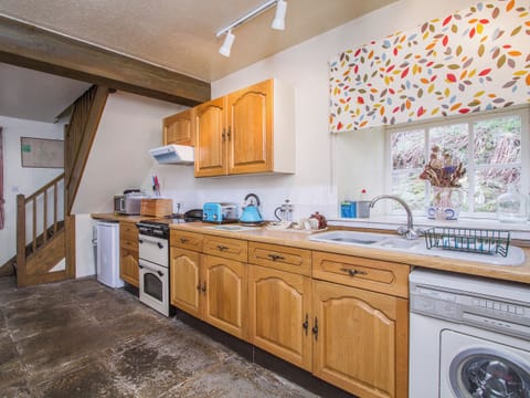 Open plan living/dining room/kitchen | Tinkerbell, Glenprosen, by Kirriemuir