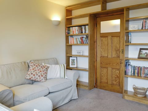 Welcoming living room | Ysgubor, Tregarth, near Bangor