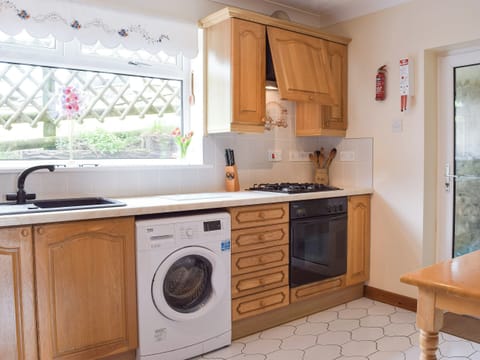 Kitchen | Brynymor Cottage, Llangennith, near Swansea