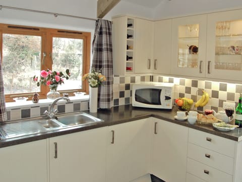 Kitchen | The Stables, Bodmin