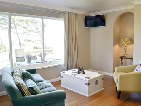 Open plan living/dining room/kitchen | Seascape, Aberystwyth