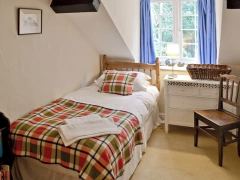 Twin bedroom | Graig, Penmon, Beaumaris, Anglesey
