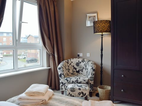 Comfy double bedroom | Gower Sunset Views, Llanelli