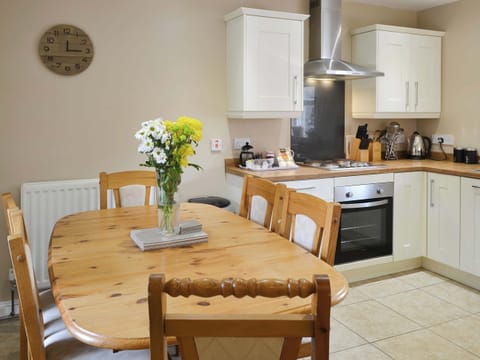 Spacious dining area | Fordson - Warenford Cottages, Bamburgh
