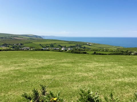 Ideal coast and countryside location within 30 mins drive | Lletty Cottage, Cych Cottage - Lletty Farm, Penrherber, Newcastle Emlyn
