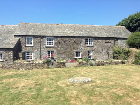 Outstanding stone-built holiday cottage | Culvada - Trebarwith Farm Cottages, Trebarwith, Delabole