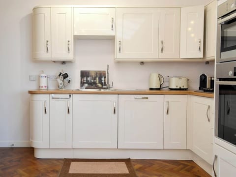 Modern fitted kitchen | Seascape, Inverboyndie, near Banff