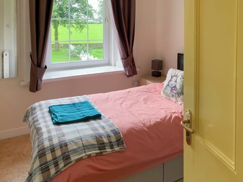 Single bedroom | Bonshawside Farmhouse, Kirtlebridge, near Annan