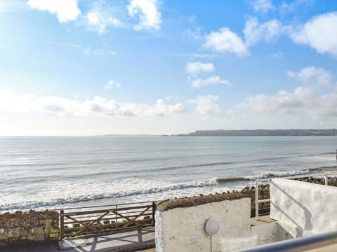 Far reaching sea views of Amroth beach | Mole End, Amroth, near Saundersfoot