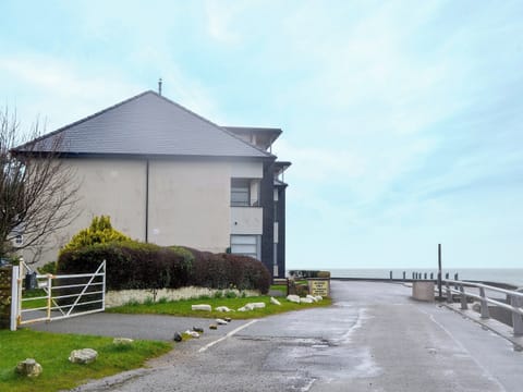 Superbly positioned town house | The Quay, Red Wharf Bay, Anglesey