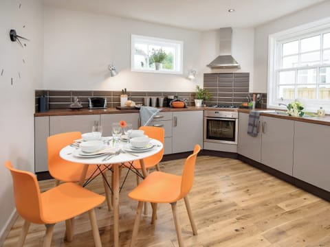 Spacious, well equipped kitchen/ dining room | Willow - Gatehouses of Fleet, Gatehouse of Fleet