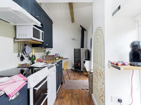 Contemporary styled kitchen area | Bailey’s Barn, Bonsall, near Matlock