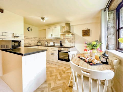Kitchen area | Kite 1 - Cwm Chwefru Cottages, Newbridge-on-Wye, near Builth Wells