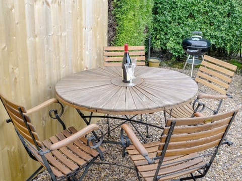 Sitting-out-area | Poppy Cottage, Hebden, near Grassington