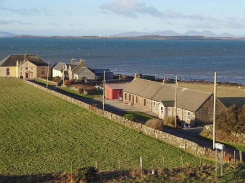 Wonderfully picturesque location | Charlie’s Cottage, Muasdale, near Campbeltown