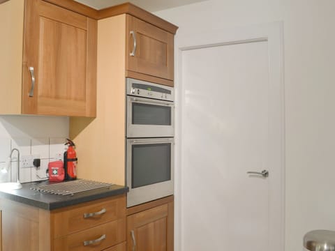 Well equipped kitchen area | Balnacraig, Craigton, near Inverness