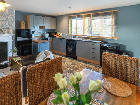 Impressive fully fitted kitchen | Garden Cottage, Tain
