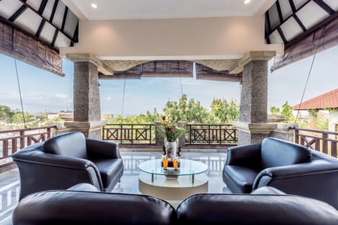 Villa, 6 Bedrooms, Non Smoking | Living area | Flat-screen TV, table tennis