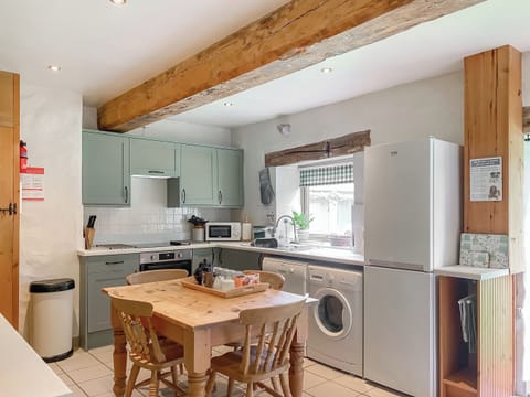 Kitchen/diner | Barn End Cottage, Blackwell in the Peak, near Buxton
