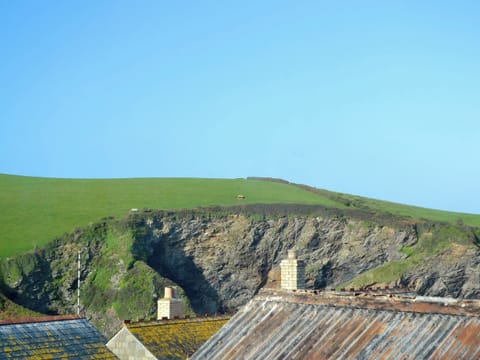 Stunning sandy beaches and cliffside walks nearby | Saundrys Barn, Port Isaac
