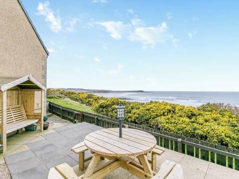 Sitting-out-area | Ocean View, Banff
