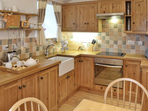 Kitchen/diner | Meadow Cottage, Tregeseal, nr. St Just