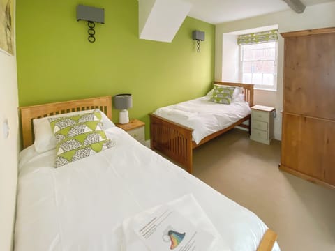 Twin bedroom | The Chatham - The Great House, Lyme Regis