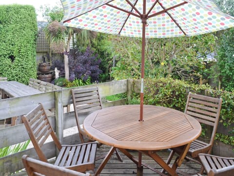Sitting-out-area | Trelawn, Hayle, nr. St Ives