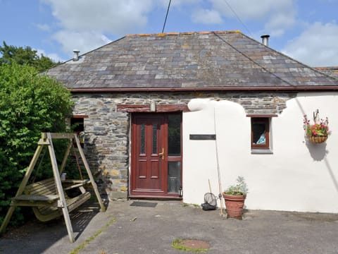 Attractive holiday property | St Leonards, Polson, nr. Launceston, | St Leonards - Ross Cottage, Polson, Launceston
