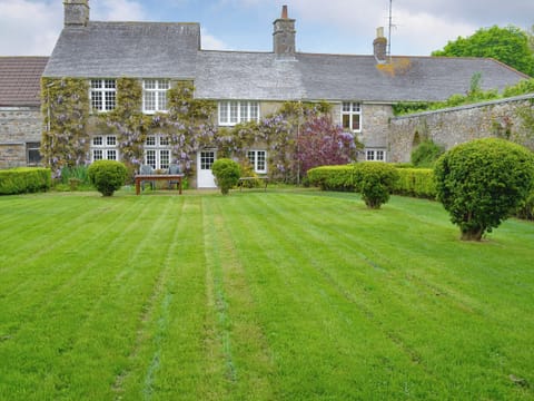 Fantastic property with large lawned garden | Manor House, St Erth, Hayle