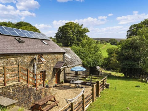 Exterior | Llandremor Fawr Cottage - Llandremor Fawr Holidays, Pontarddulais