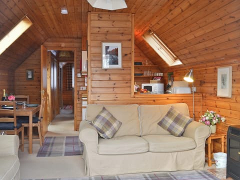 Cosey Open Plan Wood Panelled Sitting Area | Wee Ben, Blair Atholl near Pitlochry