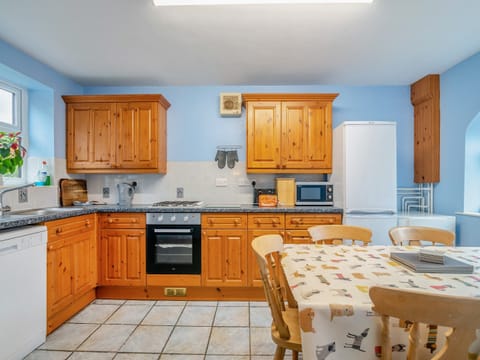 Kitchen/diner | The Granary - Hopgrove Farm Cottages, York
