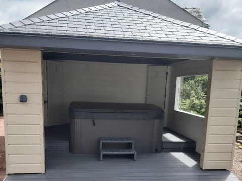 Hot tub | Oaklands, Langrigg, near Cockermouth