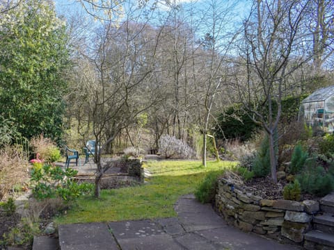 Attractive garden | Burnside, St Andrews
