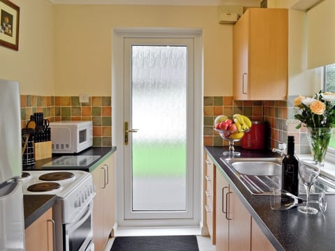 Kitchen | Trebah - Rosecraddoc Holiday Village, Liskeard