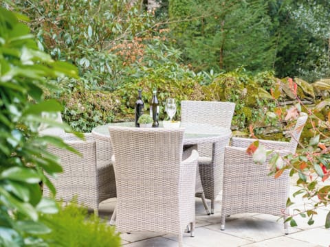 Outdoor eating area | The Coaches - The Abbey Coach House, St. Mary’s Park, Windermere
