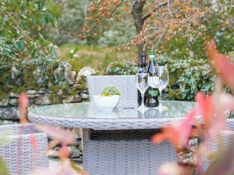 Pretty garden | The Coaches - The Abbey Coach House, St. Mary’s Park, Windermere