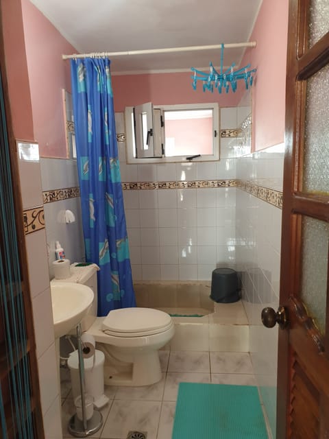 Standard Condo, 1 Double Bed, Non Smoking, Terrace | Bathroom | Combined shower/tub, hair dryer, towels