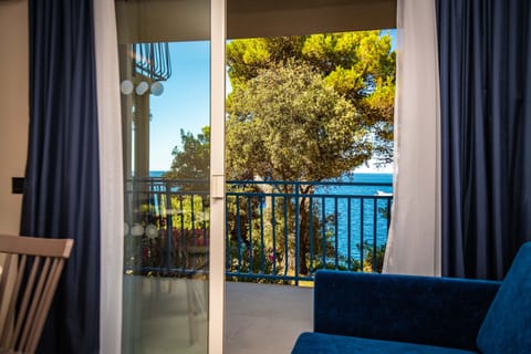 One bedroom apartment, balcony, sea view | Balcony view