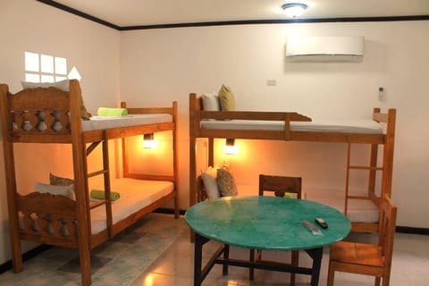 Family Room 1, Garden View | Desk, free WiFi, bed sheets