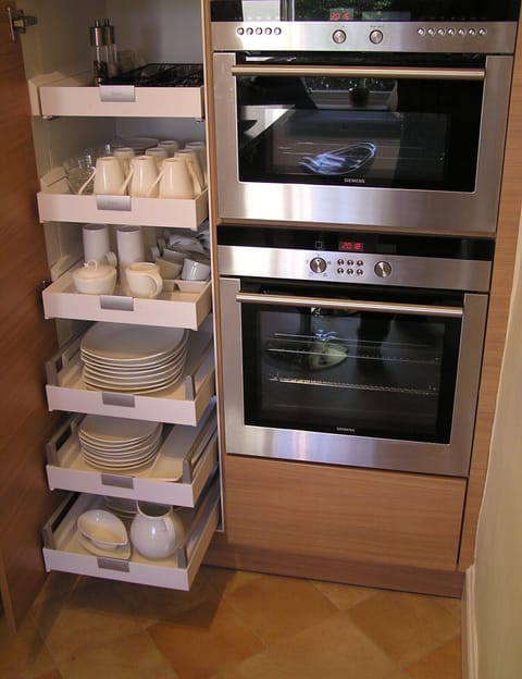 Ovens and crockery